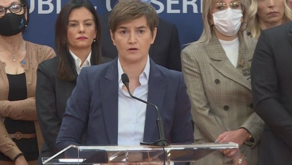 ПРЕМИЈЕРКА У КЛИНЧУ СА НОВИНАРКОМ Н1: Ево како је одговорила на питање о вакцини ПРЕМИЈЕРКА У КЛИНЧУ СА НОВИНАРКОМ Н1: Ево како је одговорила на питање о вакцини