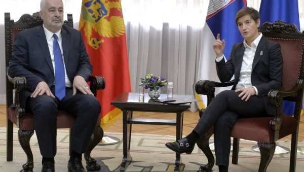 АНА БРНАБИЋ ОДГОВОРИЛА КРИВОКАПИЋУ: Како Вас није срамота да тако бестидно лажете? АНА БРНАБИЋ ОДГОВОРИЛА КРИВОКАПИЋУ: Како Вас није срамота да тако бестидно лажете?