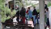 TRIDEMIJA HARA SRBIJOM, ČEKAONICE PUNE: Obavezna upotreba maski na ovim mestima TRIDEMIJA HARA SRBIJOM, ČEKAONICE PUNE: Obavezna upotreba maski na ovim mestima