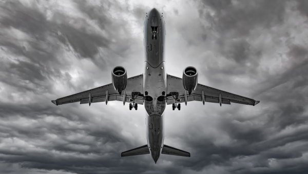 НОВИ РУСКИ АВИОН УСПЕШНО ИЗВЕО ПРОБНИ ЛЕТ: „Sukhoi Superjet 100NEW-95“ летео са замењеним увозним системима НОВИ РУСКИ АВИОН УСПЕШНО ИЗВЕО ПРОБНИ ЛЕТ: „Sukhoi Superjet 100NEW-95“ летео са замењеним увозним системима