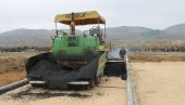 UREĐENJE I ASFALTIRANJE STAZA: Šest miliona dinara za uređenje Bunuševačkog groblja UREĐENJE I ASFALTIRANJE STAZA: Šest miliona dinara za uređenje Bunuševačkog groblja
