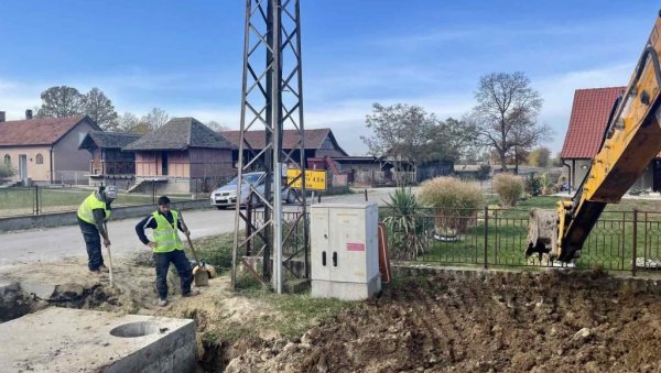 ЈОШ ОСАМ И ПО КИЛОМЕТАРА МРЕЖЕ: Радови у обреновачким насељима ЈОШ ОСАМ И ПО КИЛОМЕТАРА МРЕЖЕ: Радови у обреновачким насељима