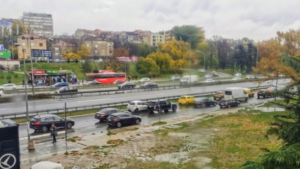 ЈУТАРЊИ ХАОС У БЕОГРАДУ: Аутокоманда потпуно блокирана (ВИДЕО) ЈУТАРЊИ ХАОС У БЕОГРАДУ: Аутокоманда потпуно блокирана (ВИДЕО)