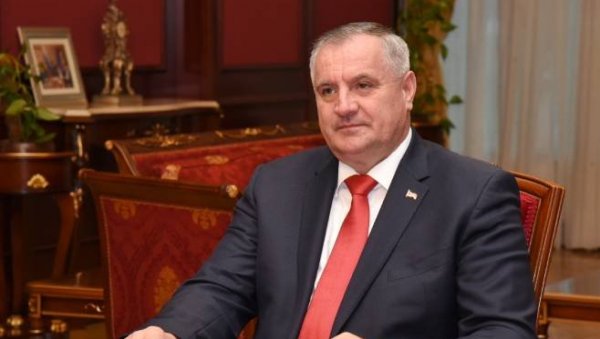 ОТВОРЕНО ПИСМО Вишковић: Позив Салкићу да поднесе оставку на функцију потпредседника Српске ОТВОРЕНО ПИСМО Вишковић: Позив Салкићу да поднесе оставку на функцију потпредседника Српске