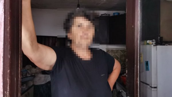 УНУКА ЈЕ САМА СЛАЛА ФОТОГРАФИЈЕ: Мајка осумњиченог да је обљубио ћерку (15) тврди да је њен син невин (ВИДЕО) УНУКА ЈЕ САМА СЛАЛА ФОТОГРАФИЈЕ: Мајка осумњиченог да је обљубио ћерку (15) тврди да је њен син невин (ВИДЕО)