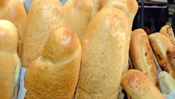 САВА ЗАМРЗНУТА ДО КРАЈА НОВЕМБРА: Влада продужила ограничење цене хлеба, пекари најављују појефтињење других производа САВА ЗАМРЗНУТА ДО КРАЈА НОВЕМБРА: Влада продужила ограничење цене хлеба, пекари најављују појефтињење других производа