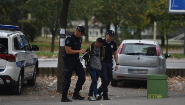 ПРИЗНАО САМ СВЕ ПОД ПРИТИСКОМ: Алекса Мрђа на суђењу за отмицу Петра Митровића ПРИЗНАО САМ СВЕ ПОД ПРИТИСКОМ: Алекса Мрђа на суђењу за отмицу Петра Митровића