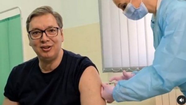 ВУЧИЋ СУТРА ПРИМА ТРЕЋУ ДОЗУ: Председник ће се вакцинисати на Београдском сајму ВУЧИЋ СУТРА ПРИМА ТРЕЋУ ДОЗУ: Председник ће се вакцинисати на Београдском сајму