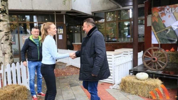 МИХОЉСКИ СУСРЕТИ СЕЛА: Традиционална манифестација одржана у Сечњу МИХОЉСКИ СУСРЕТИ СЕЛА: Традиционална манифестација одржана у Сечњу