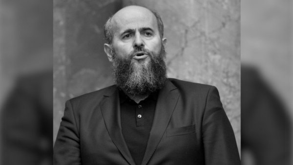 СИН МУАМЕРА ЗУКОРЛИЋА НА ЧЕЛУ СПП: Усаме једногласно изабран за председника странке СИН МУАМЕРА ЗУКОРЛИЋА НА ЧЕЛУ СПП: Усаме једногласно изабран за председника странке