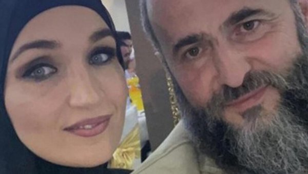 ОГЛАСИЛА СЕ УДОВИЦА МУАМЕРА ЗУКОРЛИЋА: Хвала ти за 18 година живота посутим цвијећем! (ФОТО) ОГЛАСИЛА СЕ УДОВИЦА МУАМЕРА ЗУКОРЛИЋА: Хвала ти за 18 година живота посутим цвијећем! (ФОТО)