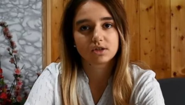 УЖАС У ХРВАТСКОЈ: Ивана нема шаку, али јој не дају статус инвалида - Не дај Боже никоме као мени (ВИДЕО) УЖАС У ХРВАТСКОЈ: Ивана нема шаку, али јој не дају статус инвалида - Не дај Боже никоме као мени (ВИДЕО)
