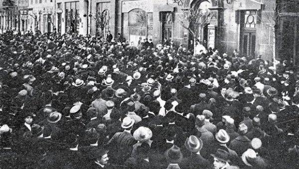 РАЂАЊЕ РАСНЕ МРЖЊЕ НА ЈАДРАНУ: Књига историчара Милана Ристовића Mussolini ante portas РАЂАЊЕ РАСНЕ МРЖЊЕ НА ЈАДРАНУ: Књига историчара Милана Ристовића Mussolini ante portas