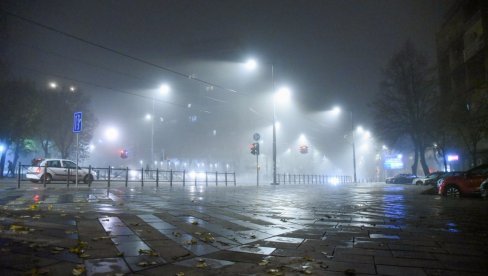 PAŽLJIVO ZBOG MAGLE: Upozorenje vozačima da budu oprezni u saobraćaju