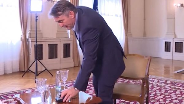 КОМШИЋ НАПРАВИО ИНЦИДЕНТ: Побеснео и напустио интервју због Сребренице (ВИДЕО) КОМШИЋ НАПРАВИО ИНЦИДЕНТ: Побеснео и напустио интервју због Сребренице (ВИДЕО)