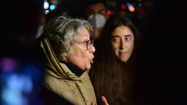 АНТИФАШИСТИ ПРОТИВ СРПСКОГ ГЕНЕРАЛА: Групица кренула у јуриш на мурал у Београду АНТИФАШИСТИ ПРОТИВ СРПСКОГ ГЕНЕРАЛА: Групица кренула у јуриш на мурал у Београду