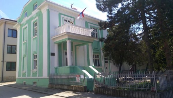 ИЗБЕГНИТЕ ЗАТЕЗНУ КАМАТУ: Истиче рок за четврту рату пореза на имовину ИЗБЕГНИТЕ ЗАТЕЗНУ КАМАТУ: Истиче рок за четврту рату пореза на имовину