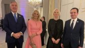 СУСРЕТ БИВШИХ У ПАРИЗУ: Ђукановић и Курти, ћаскање дежурних антисрба СУСРЕТ БИВШИХ У ПАРИЗУ: Ђукановић и Курти, ћаскање дежурних антисрба