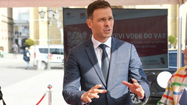 ЈОШ ЈЕДНА ПОТВРДА ДОБРЕ ЕКОНОМСКЕ ПОЛИТИКЕ: Министар Мали - Комисија је подигла прогнозу нашег раста БДП-а ЈОШ ЈЕДНА ПОТВРДА ДОБРЕ ЕКОНОМСКЕ ПОЛИТИКЕ: Министар Мали - Комисија је подигла прогнозу нашег раста БДП-а