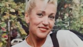 ПОСЛЕДЊА ОБЈАВА МЕРИМЕ ЊЕГОМИР: Певачица насмејана на путовању (ФОТО) ПОСЛЕДЊА ОБЈАВА МЕРИМЕ ЊЕГОМИР: Певачица насмејана на путовању (ФОТО)