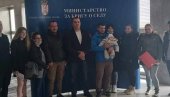 PET PORODICA DOBIJA KRIV NAD GLAVOM: Rešili najvažniji životni problem PET PORODICA DOBIJA KRIV NAD GLAVOM: Rešili najvažniji životni problem