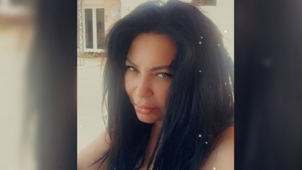 ПОТРЕСНА ИСПОВЕСТ ПЕВАЧИЦЕ: Стоја родила сина са 17 година, избацили је на улицу након што јој је муж погинуо! ПОТРЕСНА ИСПОВЕСТ ПЕВАЧИЦЕ: Стоја родила сина са 17 година, избацили је на улицу након што јој је муж погинуо!