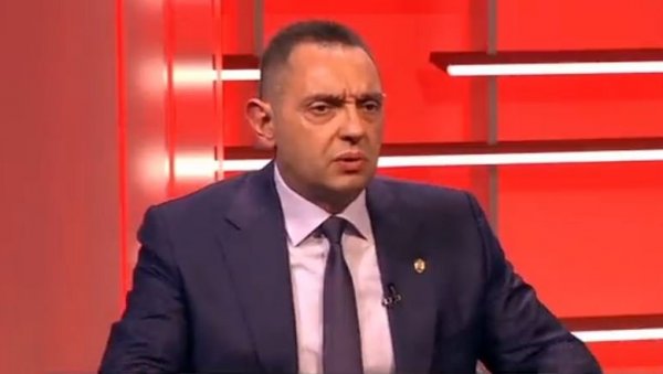 ТРАЖЕ ДА СЕ НЕ ПОДНОСЕ ПРЕКРШАЈНЕ ПРИЈАВЕ: Министар Вулин о захтеву НВО - кад псују мајку председнику - то је креативни бес! (ВИДЕО) ТРАЖЕ ДА СЕ НЕ ПОДНОСЕ ПРЕКРШАЈНЕ ПРИЈАВЕ: Министар Вулин о захтеву НВО - кад псују мајку председнику - то је креативни бес! (ВИДЕО)