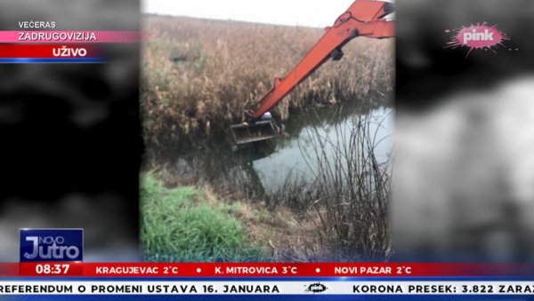 СТРАВИЧНА САОБРАЋАЈНА НЕСРЕЋА: Дечак (14) и девојка (22) погинули код Београда, аутом слетели у канал! СТРАВИЧНА САОБРАЋАЈНА НЕСРЕЋА: Дечак (14) и девојка (22) погинули код Београда, аутом слетели у канал!