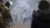 ПОЉАЦИ УПОТРЕБЉАВАЛИ ПЕСТИЦИДЕ? УН забринуте због употребе сузавца против миграната ПОЉАЦИ УПОТРЕБЉАВАЛИ ПЕСТИЦИДЕ? УН забринуте због употребе сузавца против миграната