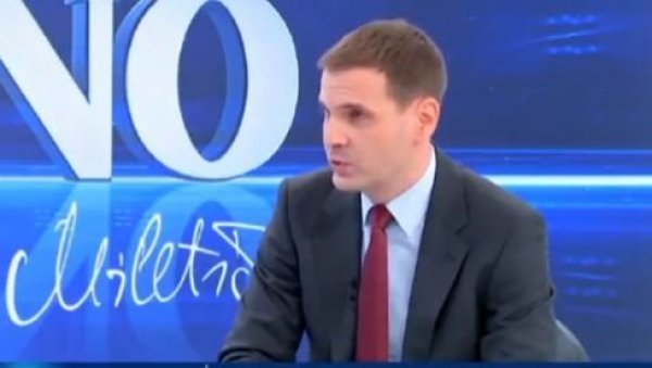 ЈОВАНОВИЋ О ЗАЈЕДНИЧКОМ КАНДИДАТУ ОПОЗИЦИЈЕ: Како да подржим Маринику Тепић која сматра да је у Сребреници почињен геноцид? ЈОВАНОВИЋ О ЗАЈЕДНИЧКОМ КАНДИДАТУ ОПОЗИЦИЈЕ: Како да подржим Маринику Тепић која сматра да је у Сребреници почињен геноцид?