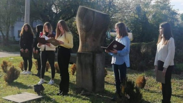 АУСТРОУГАРИ МУ ТЕЛО ИСКОПАЛИ И СЛИКАЛИ ГА! Трстеничани не заборављају славног српског официра Војислава Танкосића АУСТРОУГАРИ МУ ТЕЛО ИСКОПАЛИ И СЛИКАЛИ ГА! Трстеничани не заборављају славног српског официра Војислава Танкосића