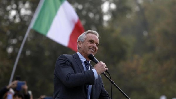 КЕНЕДИ ОДБИО ТРАМПОВУ ПОНУДУ: Ево која функција му је предложена КЕНЕДИ ОДБИО ТРАМПОВУ ПОНУДУ: Ево која функција му је предложена