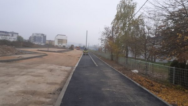 ПОВЕЗУЈЕ СЕ ЦЕНТАР ЛОЗНИЦЕ СА НОВИМ ДЕЛОМ ГРАДА: Најкраћа веза са шабачким и ваљевским путем ПОВЕЗУЈЕ СЕ ЦЕНТАР ЛОЗНИЦЕ СА НОВИМ ДЕЛОМ ГРАДА: Најкраћа веза са шабачким и ваљевским путем