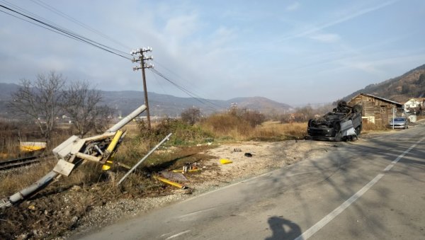 УХАПШЕН КРИЈУМЧАР КОЈИ ЈЕ ИЗАЗВАО САОБРАЋАЈКУ У ПИРОТУ: Након што су погинуле две особе, а четири тешко рањене, осумњичени приведен правди УХАПШЕН КРИЈУМЧАР КОЈИ ЈЕ ИЗАЗВАО САОБРАЋАЈКУ У ПИРОТУ: Након што су погинуле две особе, а четири тешко рањене, осумњичени приведен правди