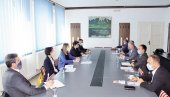 DVOJEZIČNA OBELEŽJA: Topografske oznake na jezicima nacionalnih manjina u Srpcu DVOJEZIČNA OBELEŽJA: Topografske oznake na jezicima nacionalnih manjina u Srpcu