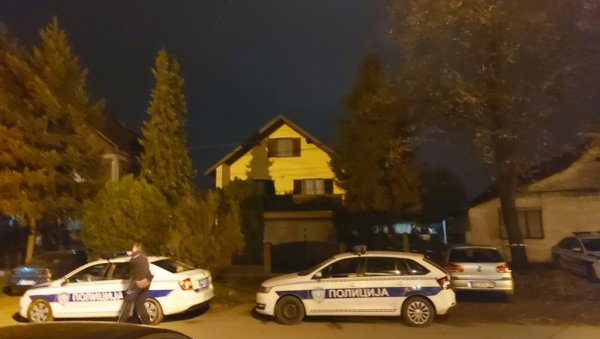 СТАВИЛА НОЖ У КЕСУ И ЧЕКАЛА ПОЛИЦИЈУ: Детаљи убиства у Сурчину, мотив за крвави чин био алкохол? СТАВИЛА НОЖ У КЕСУ И ЧЕКАЛА ПОЛИЦИЈУ: Детаљи убиства у Сурчину, мотив за крвави чин био алкохол?