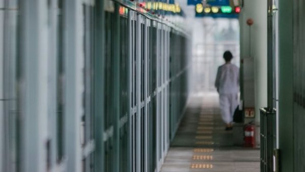 ОМИКРОН ЗАУСТАВЉА И ВОЗОВЕ: Британска компанија обуставила услугу до 10. јануара због мањка особља ОМИКРОН ЗАУСТАВЉА И ВОЗОВЕ: Британска компанија обуставила услугу до 10. јануара због мањка особља