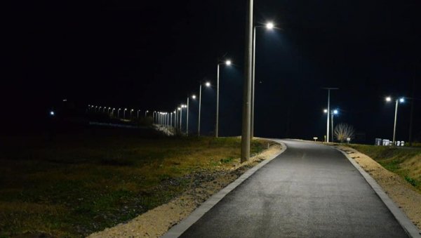 БЕОГРАД У МРАКУ: Због квара у систему вечерас није радила расвета у центру престонице БЕОГРАД У МРАКУ: Због квара у систему вечерас није радила расвета у центру престонице