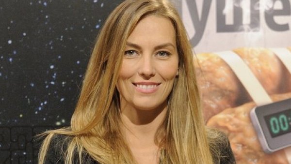 ДОБИЛА СЕПСУ, ИМАЛА КЛИНИЧКУ СМРТ: Глумица Калина Ковачевић после порођаја пала у кому ДОБИЛА СЕПСУ, ИМАЛА КЛИНИЧКУ СМРТ: Глумица Калина Ковачевић после порођаја пала у кому