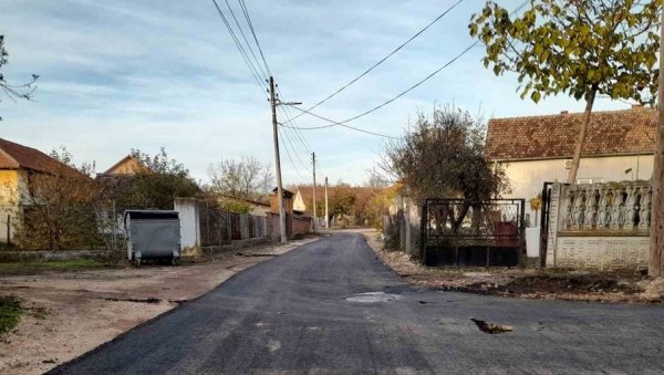 РАДОВИ НА ПУТНОЈ ИНФРАСТРУКТУРИ: Радно широм општине Кладово РАДОВИ НА ПУТНОЈ ИНФРАСТРУКТУРИ: Радно широм општине Кладово