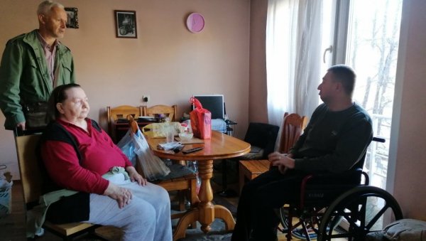 ПРЕПРЕКЕ ИХ ДРЖЕМЕЂУ ЧЕТИРИ ЗИДА: Тежак живот породице погинулог борца ВРС из околине Пала ПРЕПРЕКЕ ИХ ДРЖЕМЕЂУ ЧЕТИРИ ЗИДА: Тежак живот породице погинулог борца ВРС из околине Пала