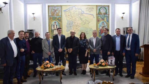 ПРЕДСТАВЉЕНА МОНОГРАФИЈА: Сазвежђе Миливоја Живановића ПРЕДСТАВЉЕНА МОНОГРАФИЈА: Сазвежђе Миливоја Живановића