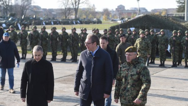 ВУЧИЋ: Тајкунски медији у Србији живе у деведесетим годинама ВУЧИЋ: Тајкунски медији у Србији живе у деведесетим годинама