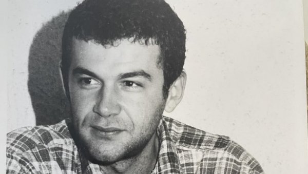 У ЗНАК СЕЋАЊА НА ПОКОЈНОГ ОЦА: Синови Небојше Глоговца разнежили јавност гестом У ЗНАК СЕЋАЊА НА ПОКОЈНОГ ОЦА: Синови Небојше Глоговца разнежили јавност гестом