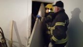 ДРАМА НА НОВОМ БЕОГРАДУ: Мушкарац доживео мождани удар, ватрогасци и полиција газе по ђубрету како би дошли до њега (ФОТО/ВИДЕО)