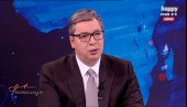 КО СИ ТИ ДА БАЦАШ МИКРОФОН? Вучић о потезу Комшића: Новинар га ничим није увредио КО СИ ТИ ДА БАЦАШ МИКРОФОН? Вучић о потезу Комшића: Новинар га ничим није увредио