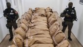 АКЦИЈА ”ТРАНСПОРТЕР” У РС: Заплењено 303 килограма марихуане, вредне 1,2 милиона марака АКЦИЈА ”ТРАНСПОРТЕР” У РС: Заплењено 303 килограма марихуане, вредне 1,2 милиона марака