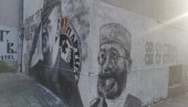 МУРАЛ ЧИЧА ДРАЖИ ПОРЕД РАТКОВОГ: У Његошевој осванули чувени четнички стихови (ФОТО) МУРАЛ ЧИЧА ДРАЖИ ПОРЕД РАТКОВОГ: У Његошевој осванули чувени четнички стихови (ФОТО)