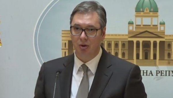 ОДРЖАНА КОМЕМОРАЦИЈА МУАМЕРУ ЗУКОРЛИЋУ: Председник Вучић - Он је све своје лекције положио (ВИДЕО) ОДРЖАНА КОМЕМОРАЦИЈА МУАМЕРУ ЗУКОРЛИЋУ: Председник Вучић - Он је све своје лекције положио (ВИДЕО)