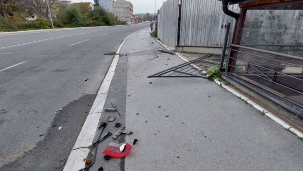 ПРВИ СНИМЦИ СА МЕСТА НЕСРЕЋЕ У МИРИЈЕВУ: Делови аутомобила на све стране, крв по путу (ФОТО/ВИДЕО) ПРВИ СНИМЦИ СА МЕСТА НЕСРЕЋЕ У МИРИЈЕВУ: Делови аутомобила на све стране, крв по путу (ФОТО/ВИДЕО)